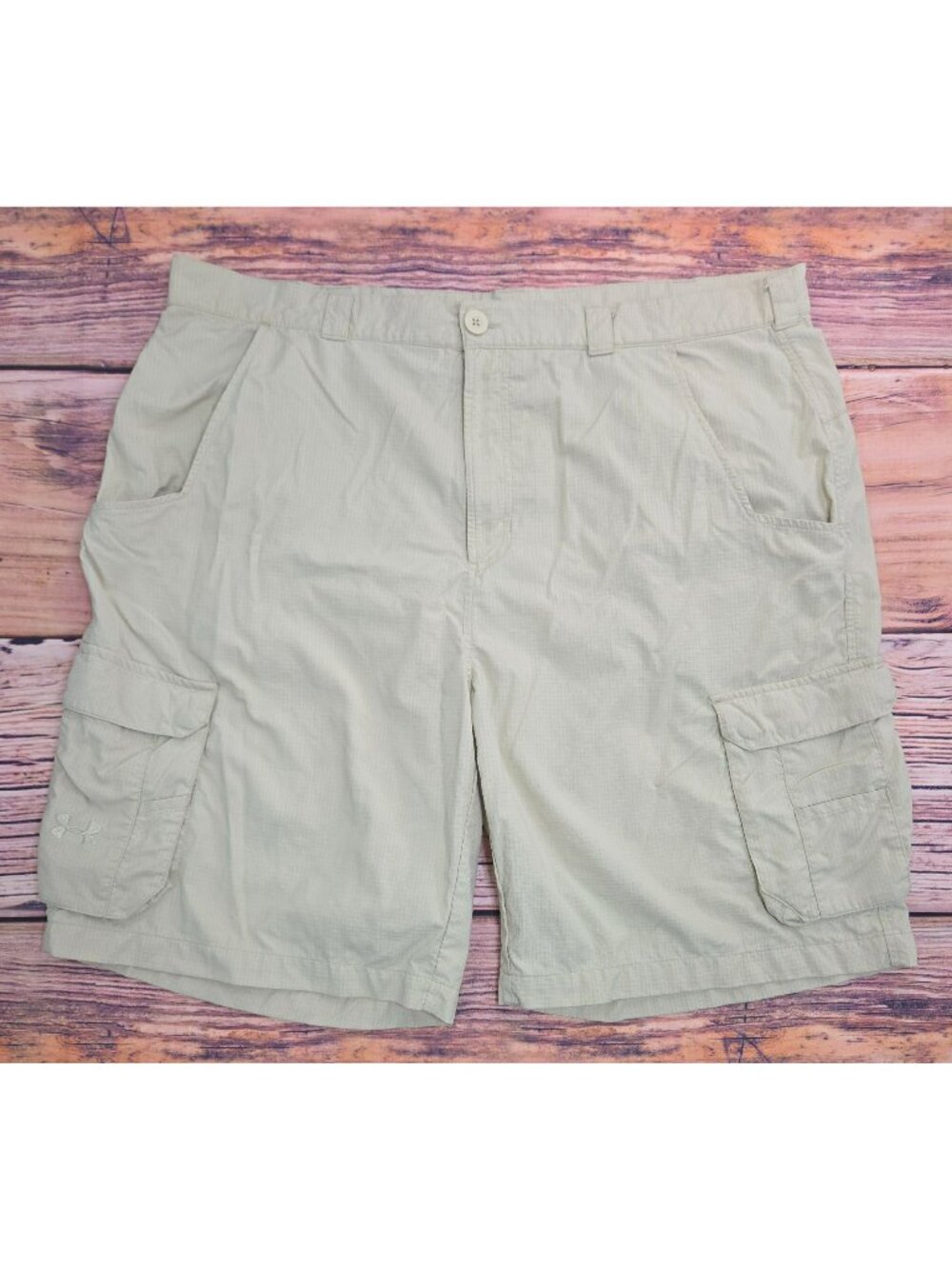 Under Armour Mens Lightweight Cargo Shorts Size 40